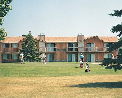 Fox Hills Resort Image
