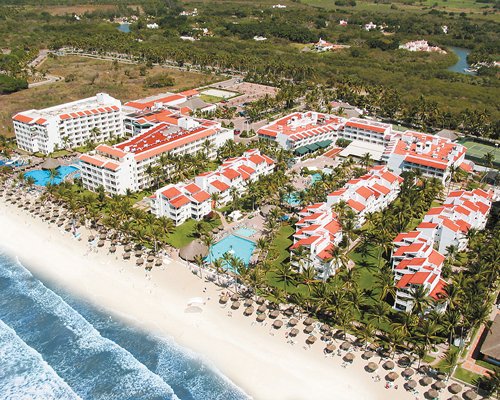 Marival Emotions Resort and Suites - 4 Nights - All Inclusive | Armed  Forces Vacation Club