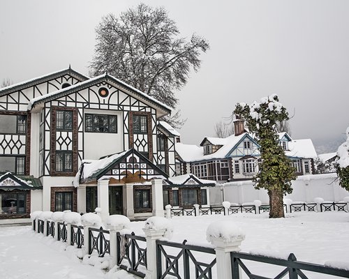 Lemon Tree Hotel Srinagar